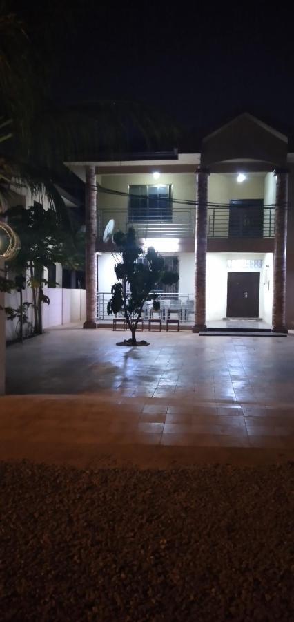 Sakumono Fresh Air Lodge מראה חיצוני תמונה